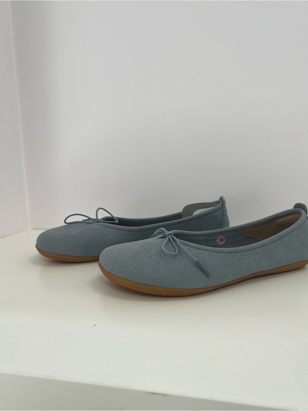 ReVivo barefoot Light Blue Women's Ballet Flats with Bow Jing Jing never worn - Picture 6 of 16